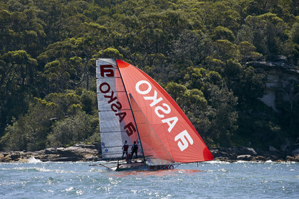 15_019211-Skiff-Sydney