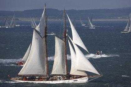 JP Morgan Asset Management Round The Island Race.