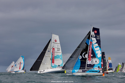 23_21961   © Thierry Martinez. LES SABLES D'OLONNE, 85 - FRANCE 25 septembre 2023.Départ MINI TRANSAT 2023. Départ du Dimanche 24 septembre retardé au Lundi 25 Sept .Les Sables d’Olonne (FRA)    Santa Cruz de la Palma ( Canaries)    St François ( Guadeloupe): 4050 NM.