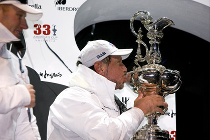 33rd  AMERICA'S CUP Valencia Spain, February 2010 - Defender:  ALINGHI (ALINGHI 5) vs Challenger : BMW Oracle Racing (USA 17)