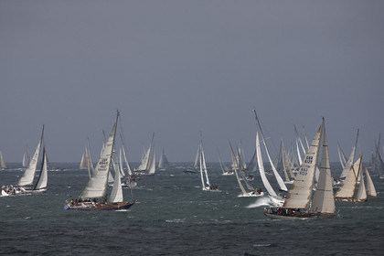 JP Morgan Asset Management Round The Island Race.