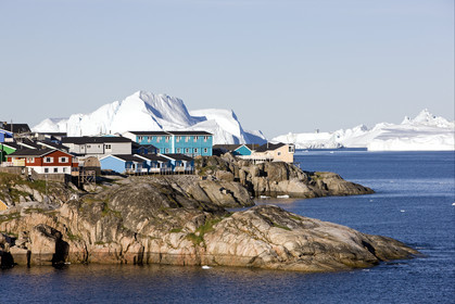 Schooner LA LOUISE sailing on west coast of Greenland.