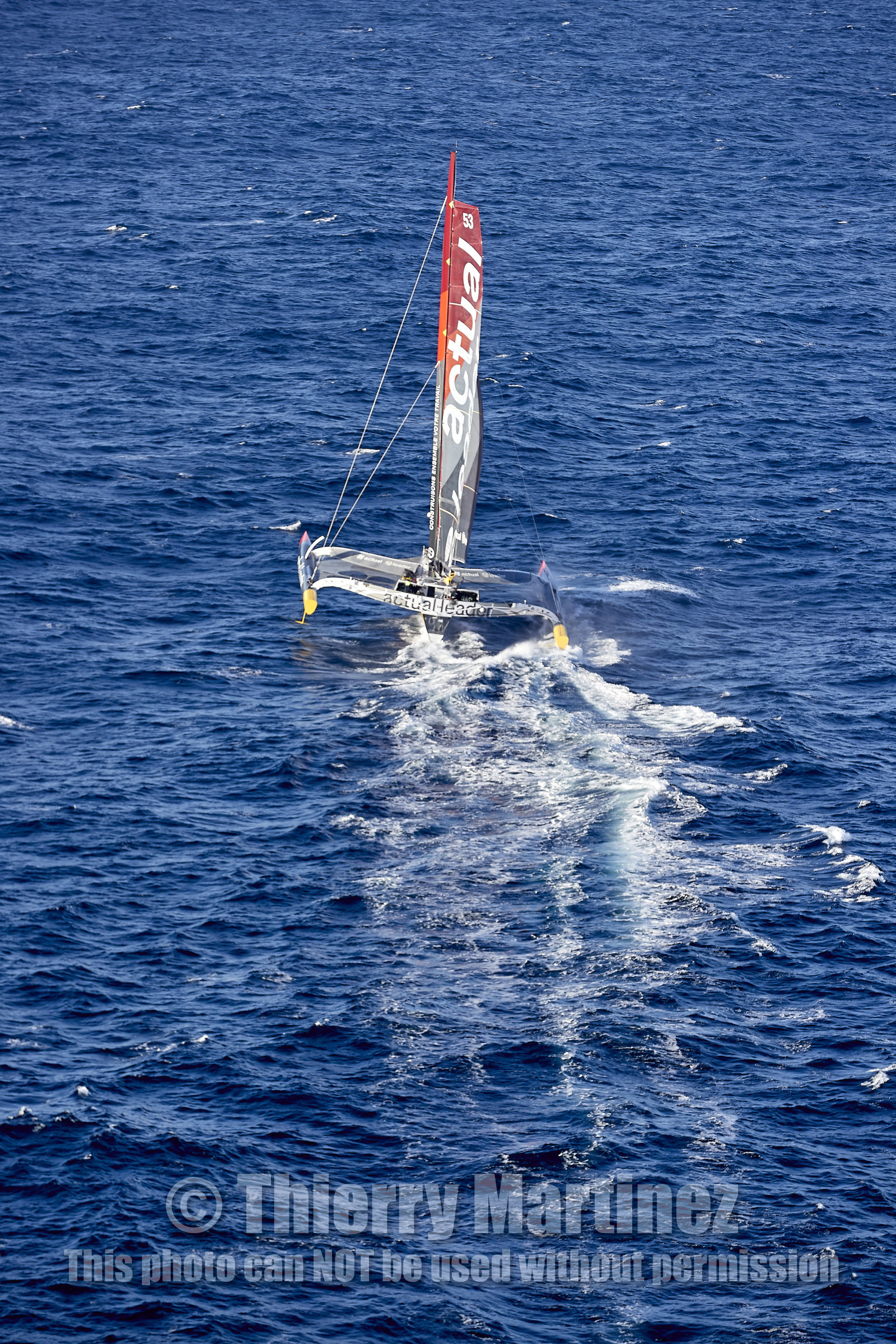 « ULTIM ACTUAL LEADER , Skipper Yves Le Blevec.