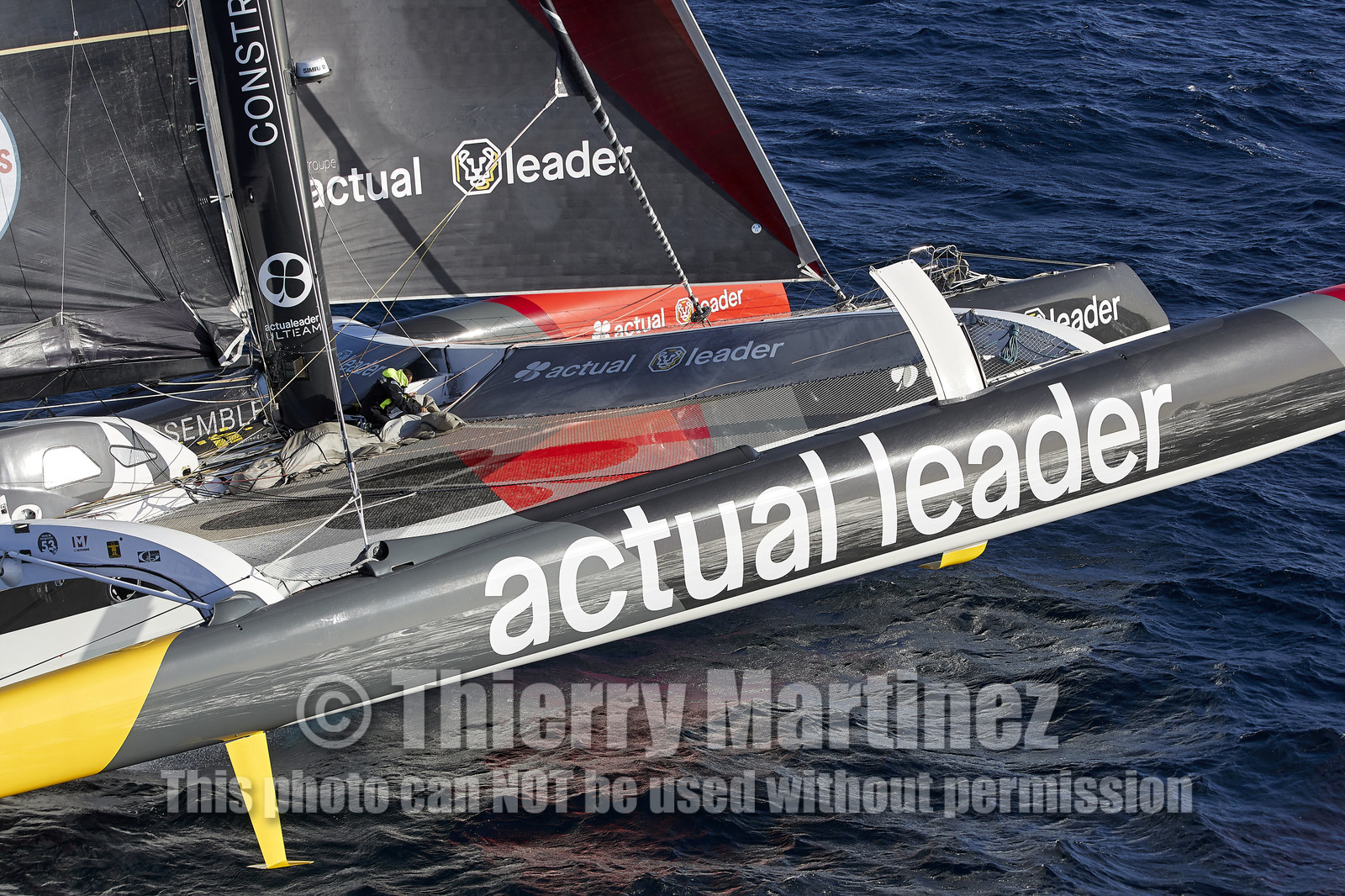 « ULTIM ACTUAL LEADER , Skipper Yves Le Blevec.