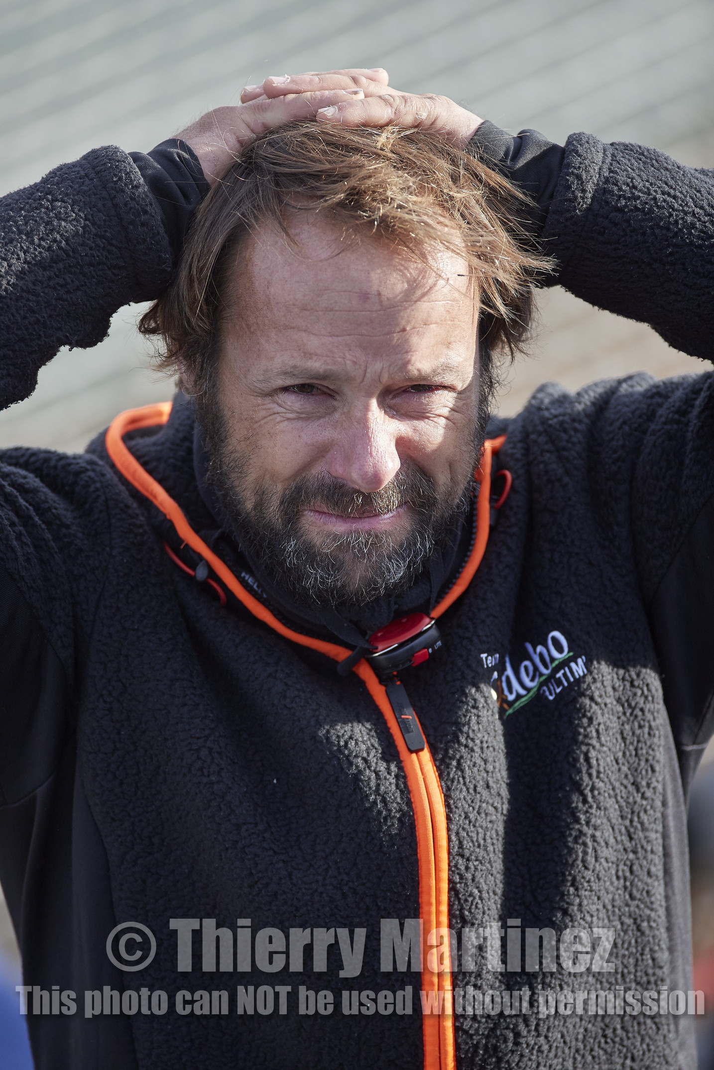 Single-handed sailing round the world record .