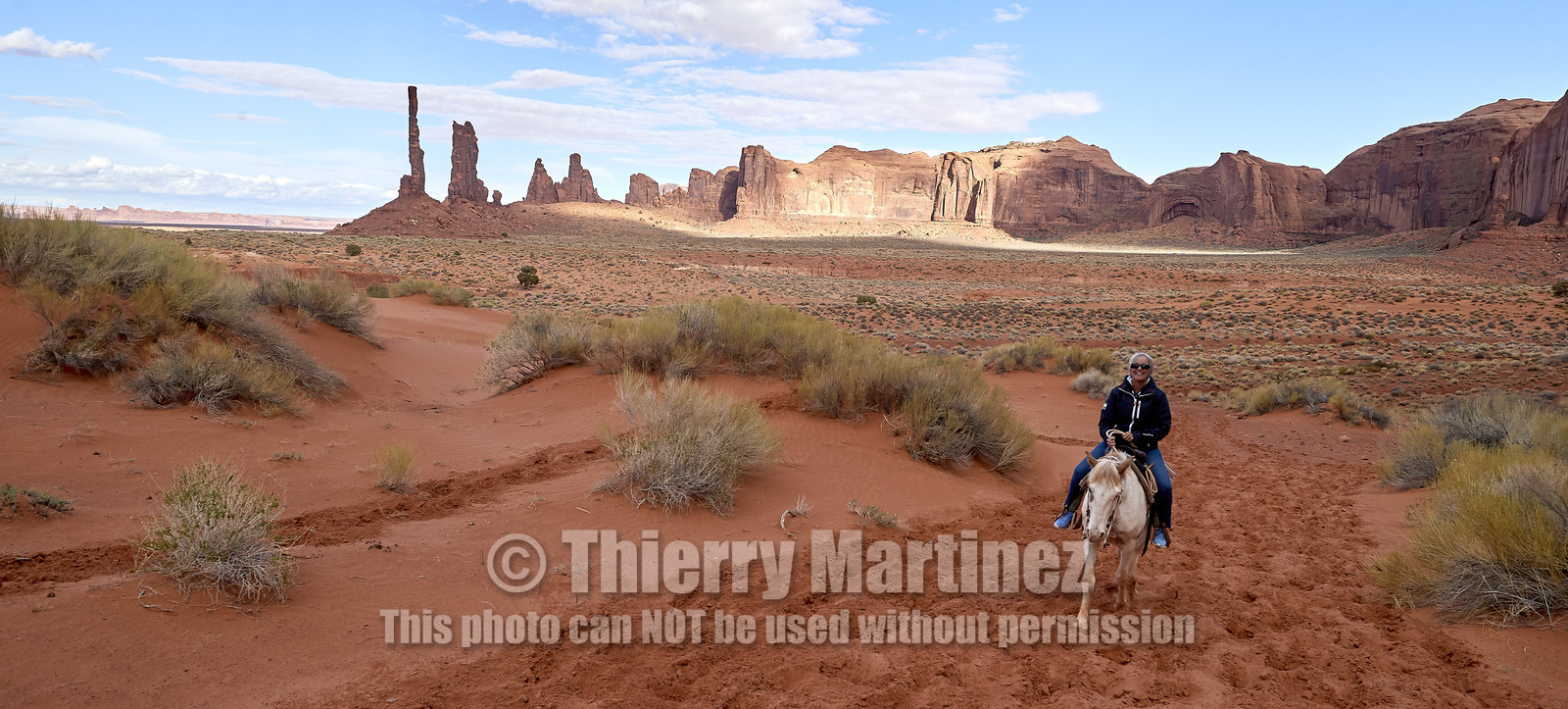 THM-18_056379-MONUMENT VALLEY