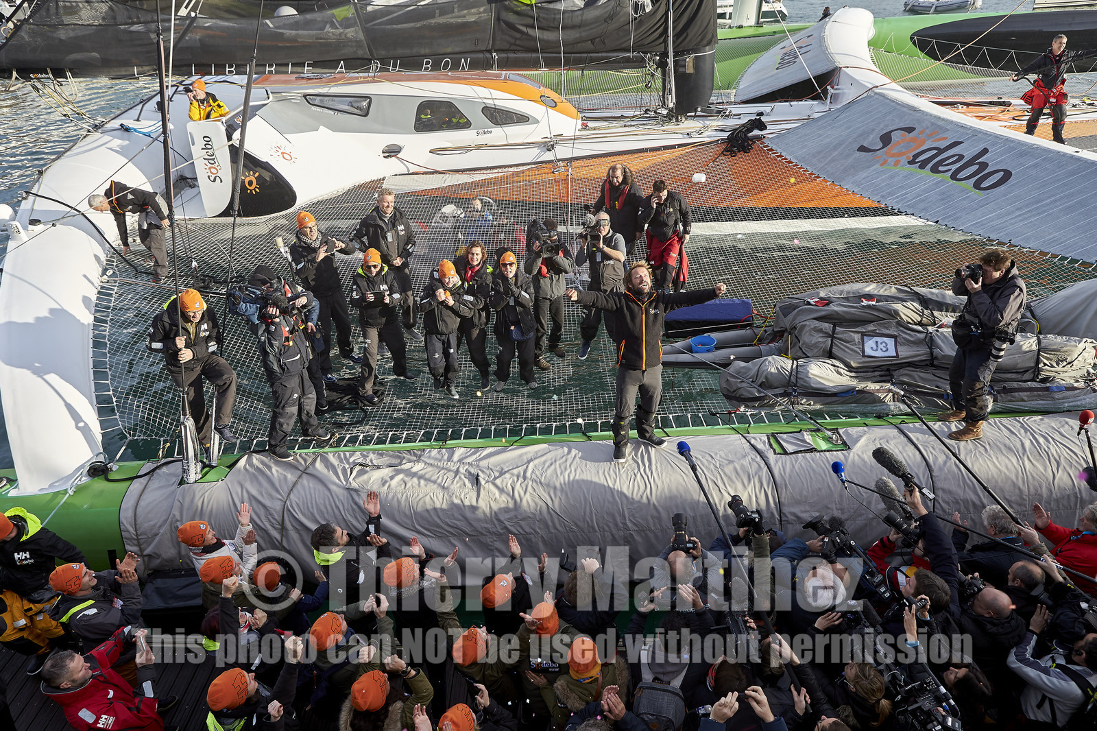 Single-handed sailing round the world record .