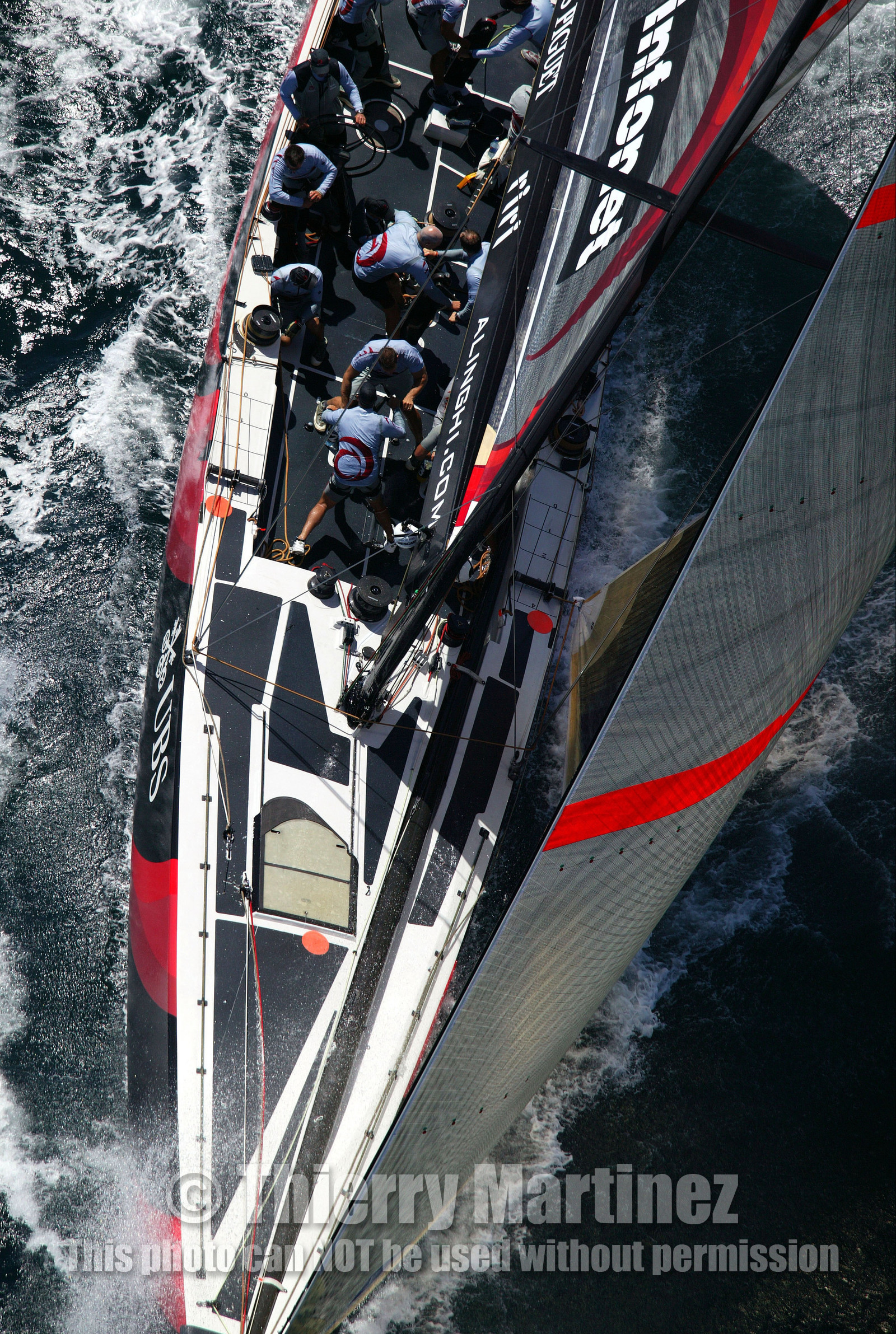 03_0911D © Th.Martinez. Auckland   New Zealand. 15 02 03 America's Cup Day 1.Alinghi (SUI64) vs Team New Zealand (NZL82) Alinghi upwind in the first leg