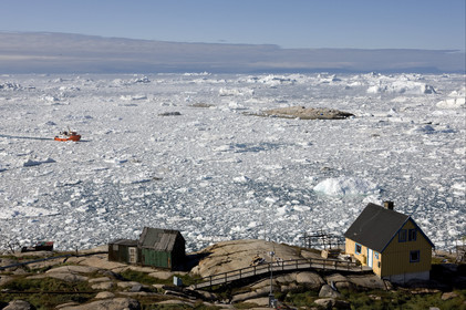 Schooner LA LOUISE sailing on west coast of Greenland.