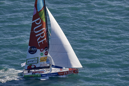 THM-20_20403_VendeeGlobeStart