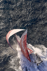 THM-17_106372_VOR-LISBON-LEG2start