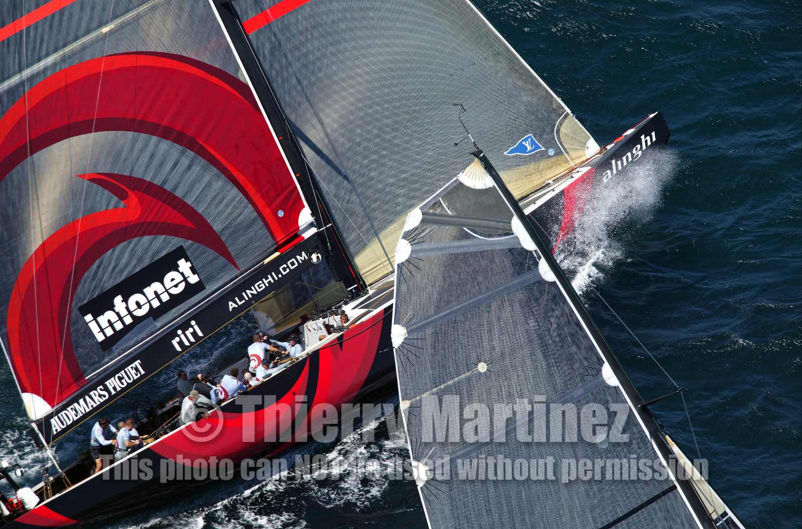 03_0889D © Th.Martinez. Auckland   New Zealand. 15 02 03 America's Cup Day 1.Alinghi (SUI64) vs Team New Zealand (NZL82)