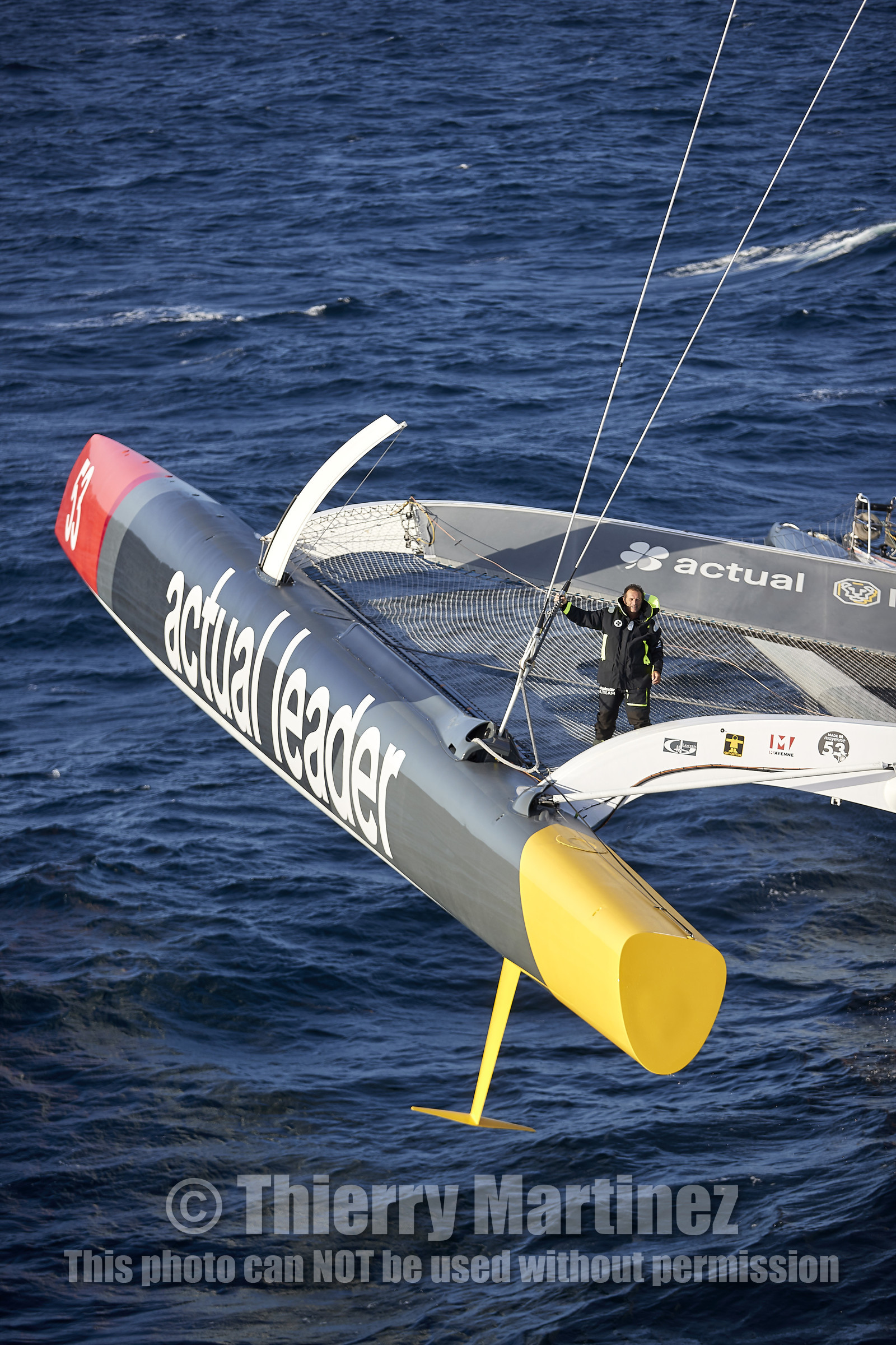 « ULTIM ACTUAL LEADER , Skipper Yves Le Blevec.
