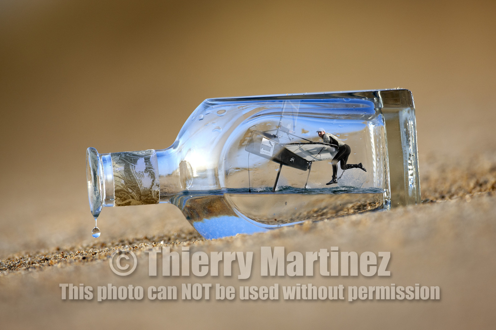 Bouteille sur la plage.