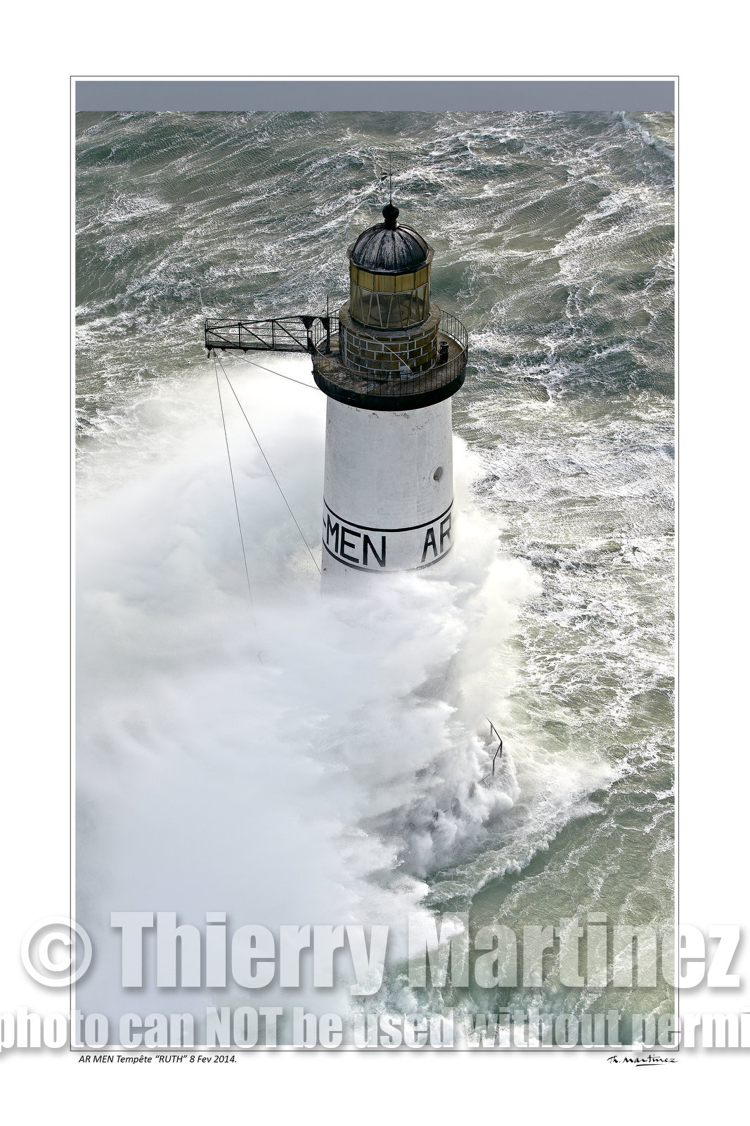 Photo disponible en tirage photo Fine Art,tirage original limités à 30 exemplaires.Chaque tirage est numéroté avec certificat d’authenticité signé.Pour choisir le format et support merci d'utiliser le caddie à coté de la photo.Formats disponibles : Tirage sur papier ( tirage seul) :  30x45 cm   40x60 cm  60x90 cm. Vous pouvez choisir le tirage avec un fond blanc ou noir , à votre convenance. Tirage sur papier contrecollé sur Dibond ( pas de bord blanc ou noir autour de l'image), avec système d'attache au dos:  30x45 cm   40x60 cm  50x75 cm  80x120cm.Tirage sur toile ( Canvas) monté sur chassis bois (pas de bord blanc ou noir autour de l'image), avec système d'attache au dos :  50x75 cm  80x120cm.Expédition ( Dans le monde entier): Colissimo (assurance) avec signature à réception. 48h pour la France métropolitaine.Il est possible de récupérer les tirages à La Galerie du Golfe (sans frais d'expèdition).Conditionnement tirages seuls: tube cylindrique renforcé + boite.