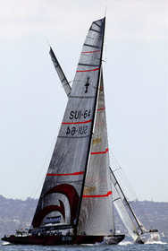 03_0936D © Th.Martinez  Auckland   New Zealand. 16 February 2003 America's Cup 2003, Day 2.Alinghi (SUI64) vs Team New Zealand (NZL82).SUI 64 leading in first upwind leg.