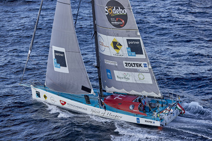 THM-16_82380_VendeeGlobeStart