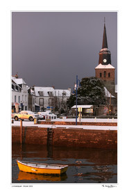 Photo disponible en tirage photo Fine Art,tirage original limités à 30 exemplaires.Chaque tirage est numéroté avec certificat d’authenticité signé.Pour choisir le format et support merci d'utiliser le caddie à coté de la photo.Formats disponibles : Tirage sur papier ( tirage seul) :  30x45 cm   40x60 cm  60x90 cm. Vous pouvez choisir le tirage avec un fond blanc ou noir , à votre convenance. Tirage sur papier contrecollé sur Dibond ( pas de bord blanc ou noir autour de l'image), avec système d'attache au dos:  30x45 cm   40x60 cm  50x75 cm  80x120cm.Tirage sur toile ( Canvas) monté sur chassis bois (pas de bord blanc ou noir autour de l'image), avec système d'attache au dos :  50x75 cm  80x120cm.Expédition ( Dans le monde entier): Colissimo (assurance) avec signature à réception. 48h pour la France métropolitaine.Il est possible de récupérer les tirages à La Galerie du Golfe (sans frais d'expèdition).Conditionnement tirages seuls: tube cylindrique renforcé + boite.