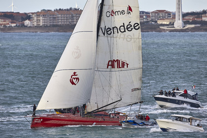 Départ de Jeff Pellet (FRA) sur son bateau COME IN VENDEE POUR UN TOUR DU MONDE;