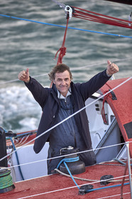Départ de Jeff Pellet (FRA) sur son bateau COME IN VENDEE POUR UN TOUR DU MONDE;