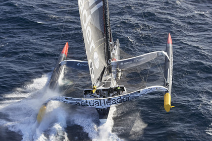 « ULTIM ACTUAL LEADER , Skipper Yves Le Blevec.