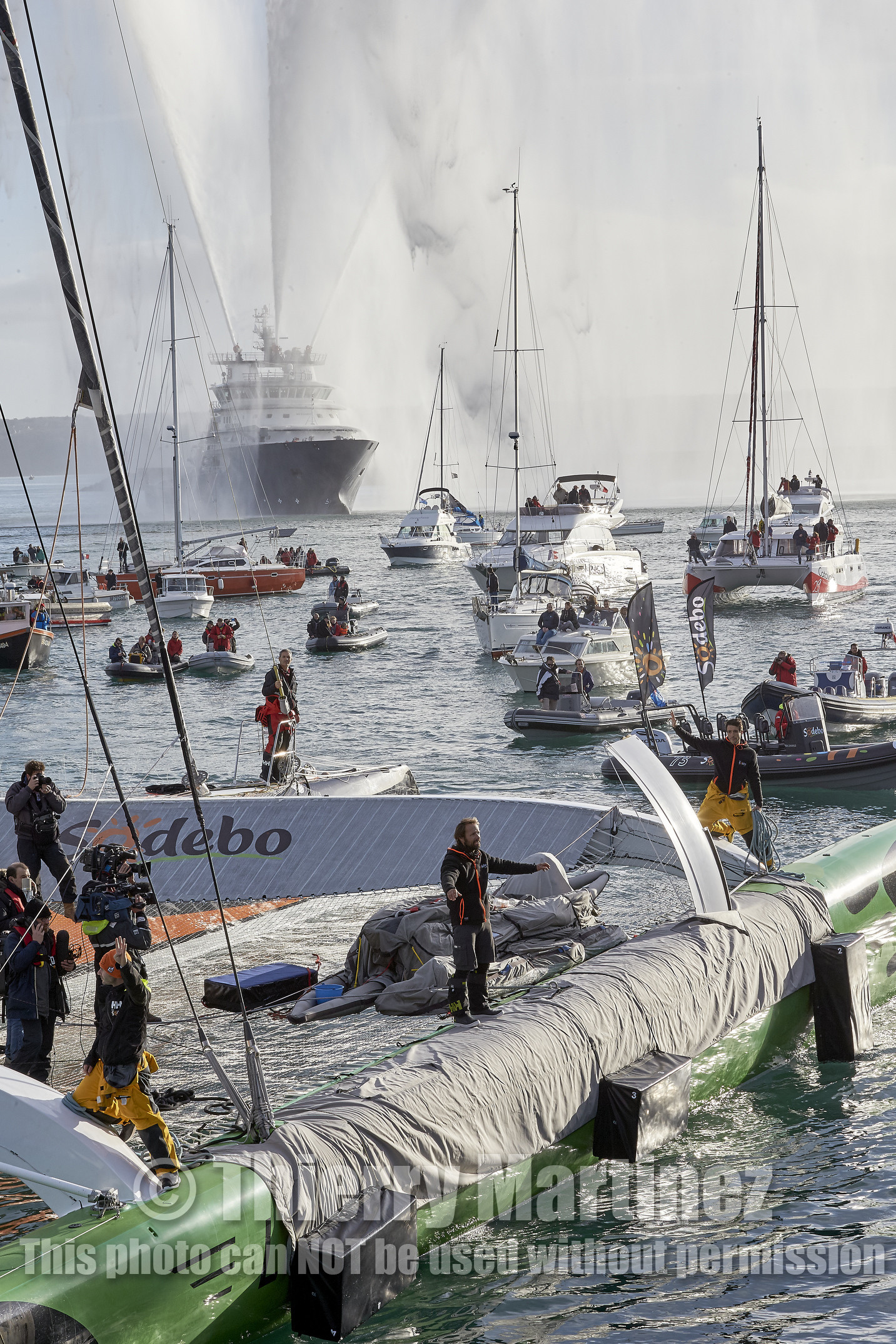 Single-handed sailing round the world record .