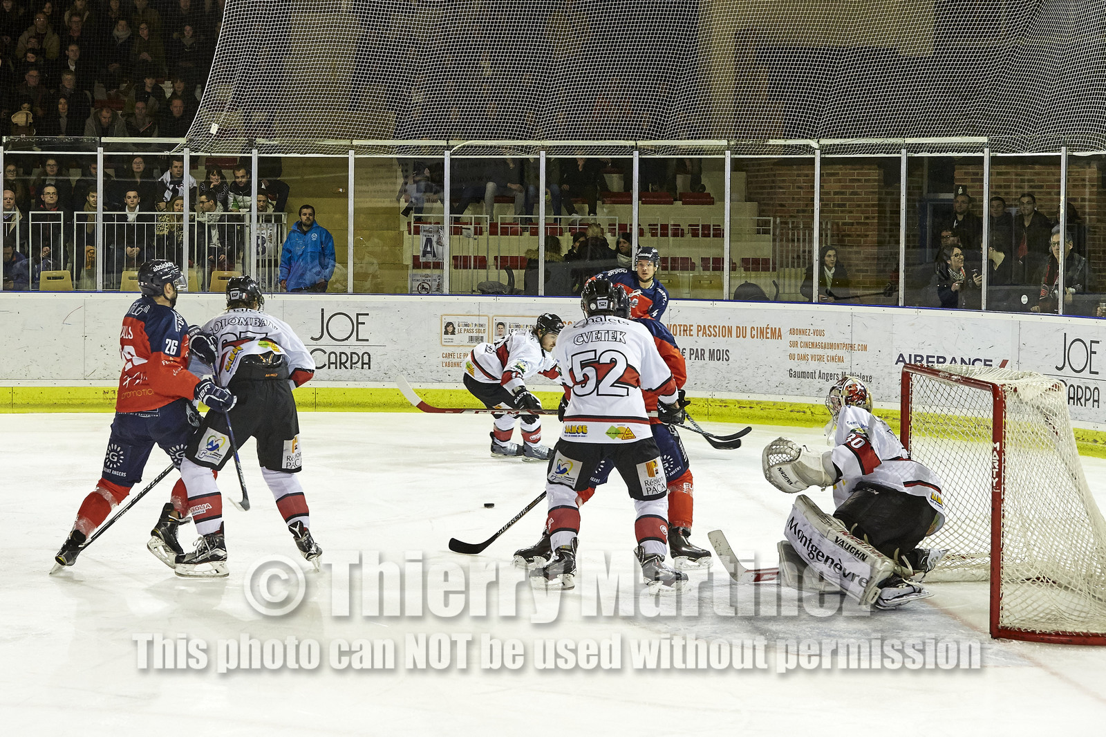 THM_16_01645-HOCKEY