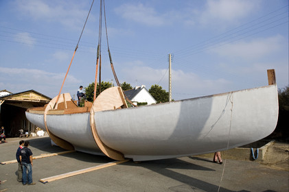 Thierry Dubois new boat under construction.15 Oct 2006