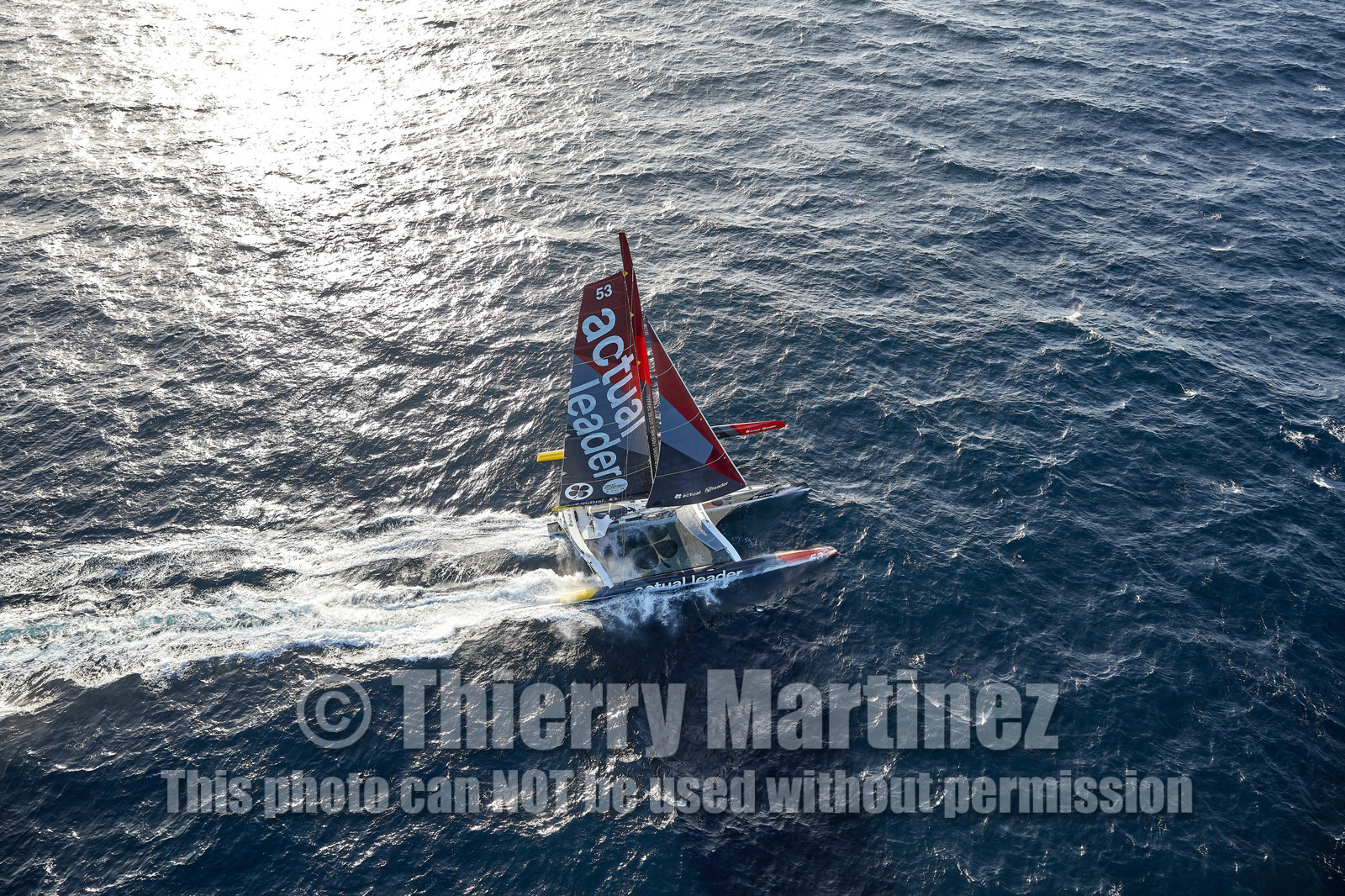 « ULTIM ACTUAL LEADER , Skipper Yves Le Blevec.