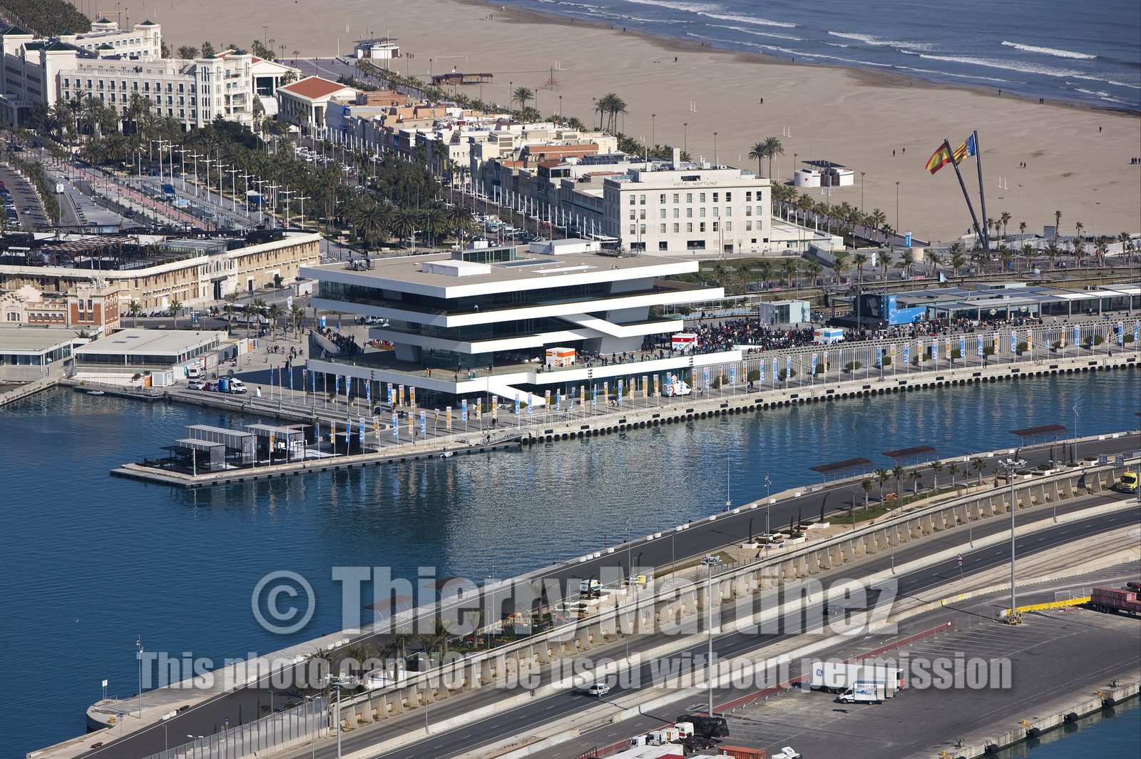 33rd  AMERICA'S CUP Valencia Spain, February 2010 - Defender:  ALINGHI (ALINGHI 5) vs Challenger : BMW Oracle Racing (USA 17)