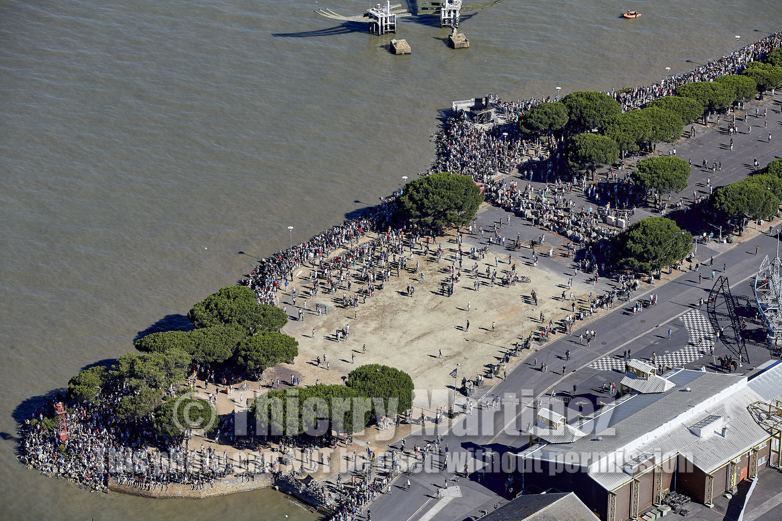 THM_17_044290_THE_BRIDGE-Start