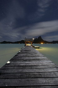 15_025830  ©ThMartinez Sea&Co.  BORA BORA - ILES SOUS LE VENT. POLYNESIE FRANCAISE .  6 Février 2015. .Moonlight photo of Bora Bora...
