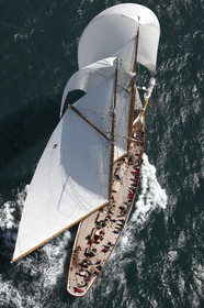 JP Morgan Asset Management Round The Island Race.
