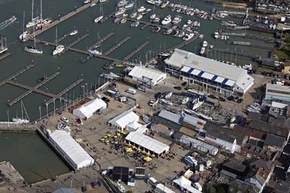 2014 JP Morgan Asset Management Round the Island Race .