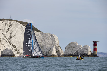 THM-15_65067_FASTNET RACE Start.