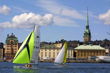 01_0473D-©ThMartinez- Sweden 1st 3rd August 2001. Archipelago Raid (Catamaran Formula 18).1st August 2001- Start in Stockholm (SWE)- Franck Cammas (FRA) & Steve Ravussin(SUI) leading .in front of Gerard Loos 'NED) & Mischa Heemskerk.