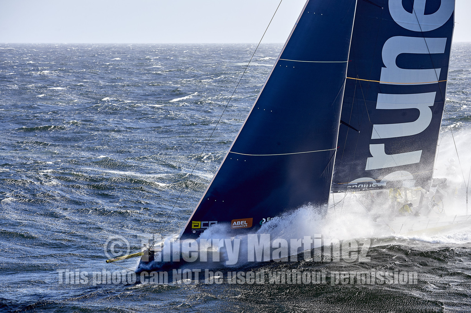 THM-17_119067_VOR-CAPE-TOWN-Start-Leg3