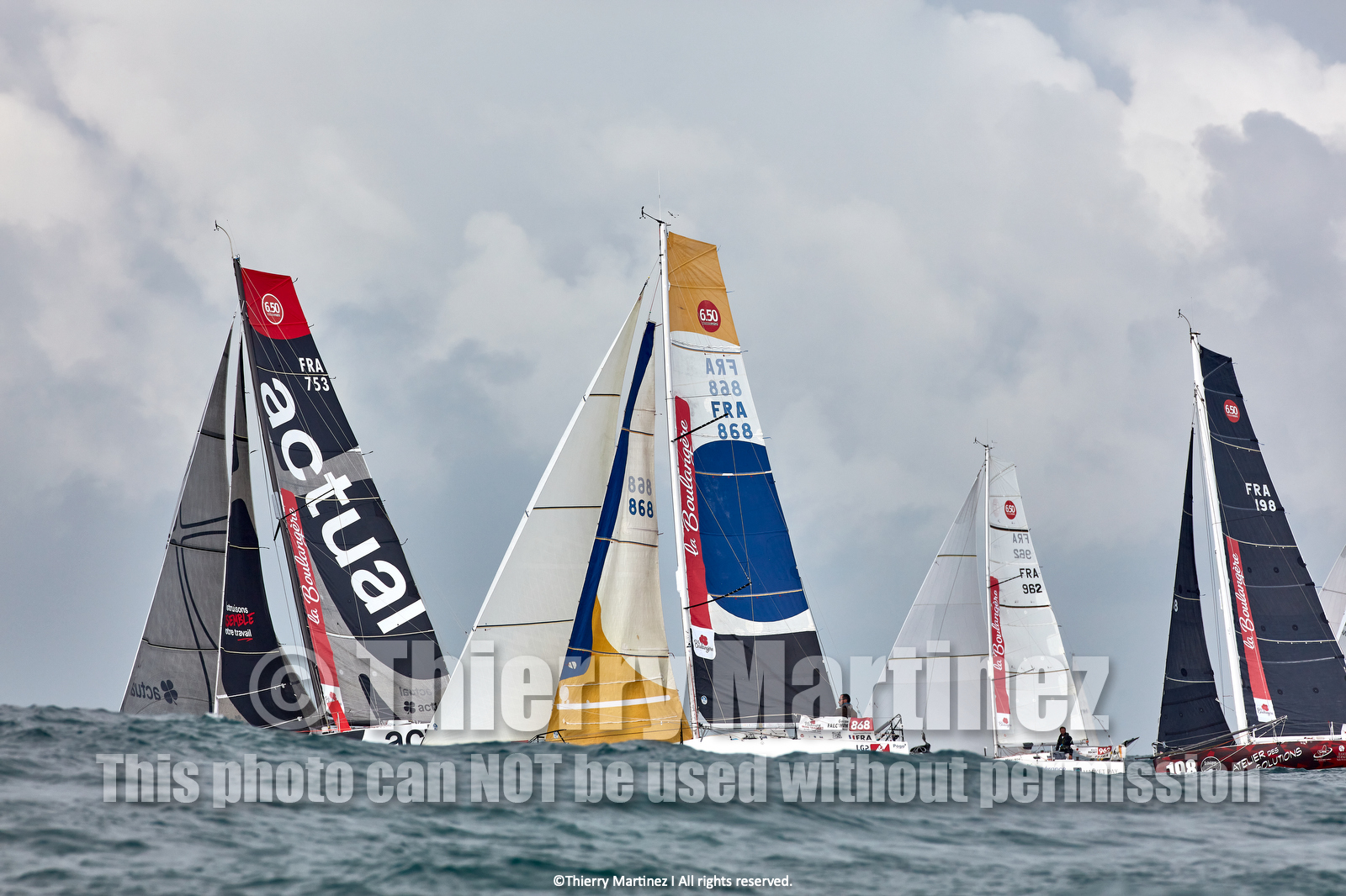 23_22494   © Thierry Martinez. LES SABLES D'OLONNE, 85 - FRANCE 25 septembre 2023.Départ MINI TRANSAT 2023. Départ du Dimanche 24 septembre retardé au Lundi 25 Sept .Les Sables d’Olonne (FRA)    Santa Cruz de la Palma ( Canaries)    St François ( Guadeloupe): 4050 NM.