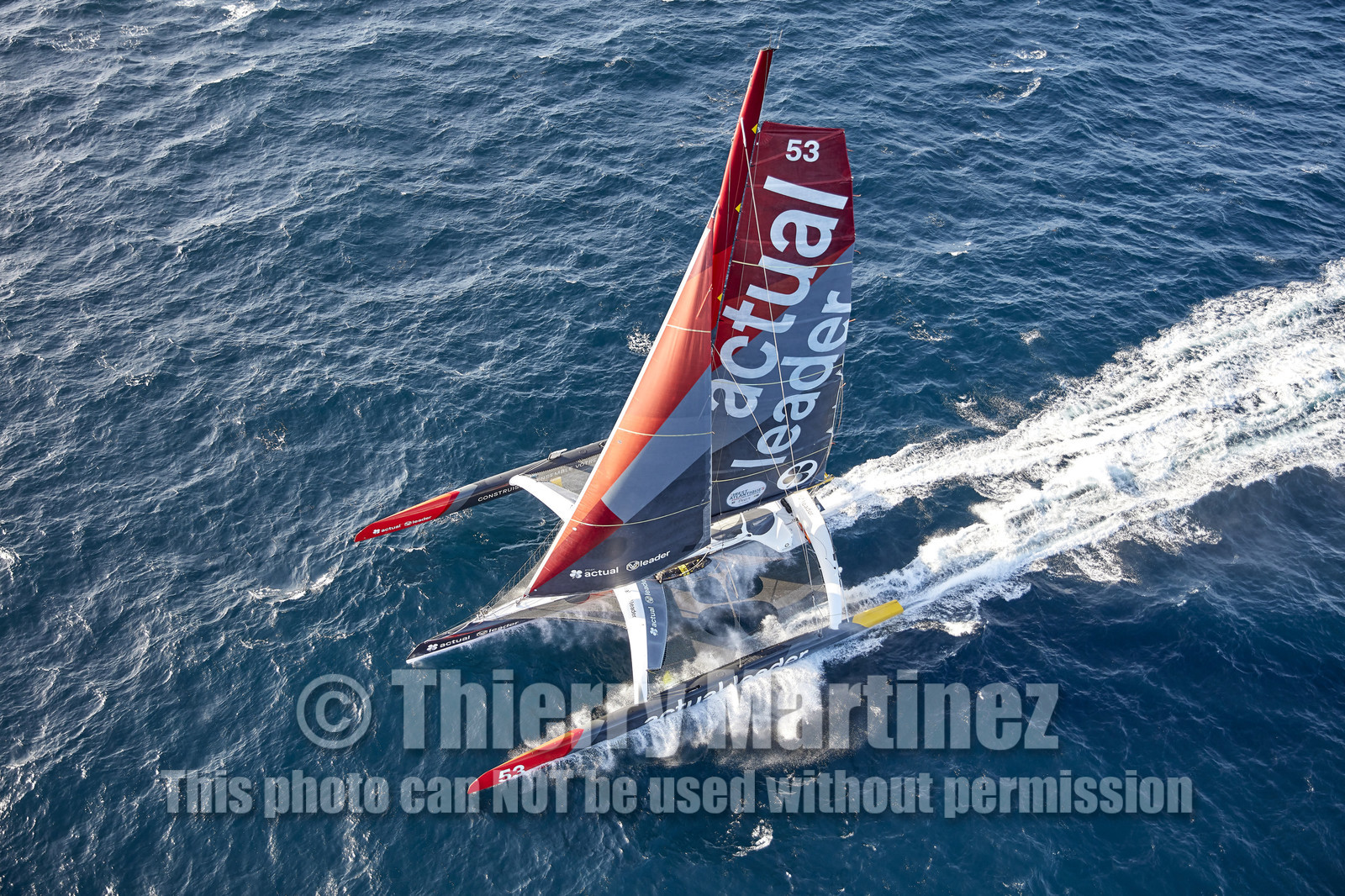 « ULTIM ACTUAL LEADER , Skipper Yves Le Blevec.