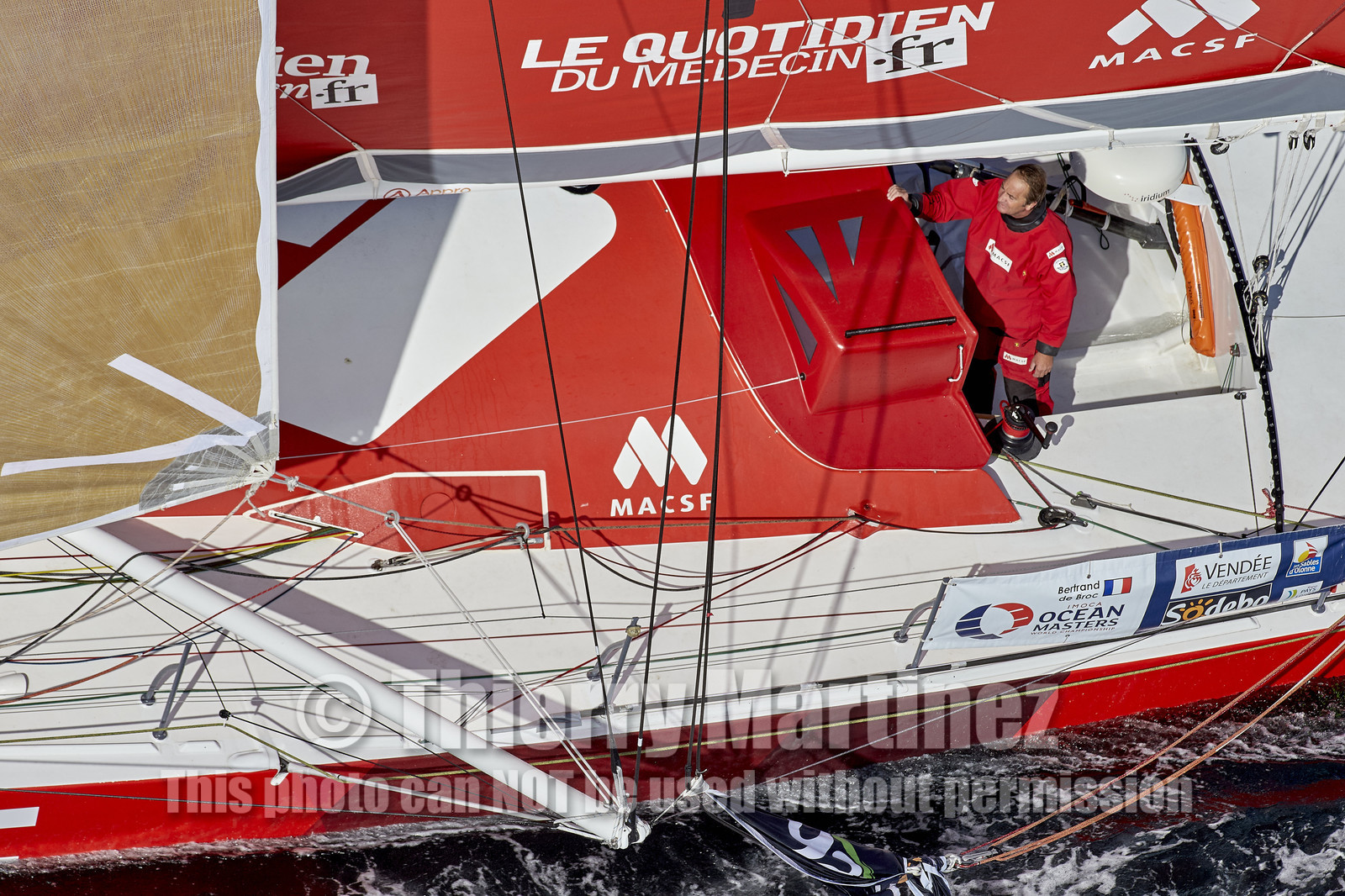 THM-16_81776_VendeeGlobeStart