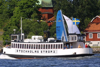 01_0475D-©ThMartinez- Sweden 1st 3rd August 2001. Archipelago Raid (Catamaran Formula 18).1st August 2001- Start in Stockholm (SWE)- ..