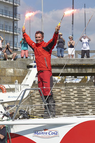 Arrival of NEW YORK-VENDEE (Les Sables d’Olonne) presented by Currency House & SpaceCode.