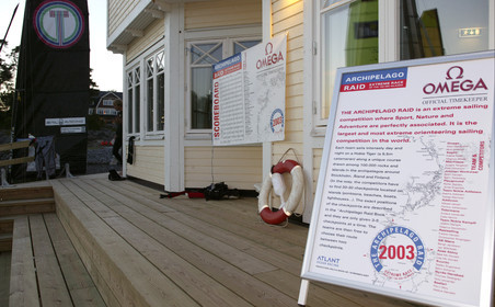 03_3173D  © Th.Martinez,STOCKHOLM SWEDEN, 8 07 03-Archipelago Raid (2003).Nynäshamn..Stop in first HQ in Nynäs-havsbad hotel