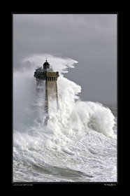 14_01226 La Vieille  -NOIR.jpg