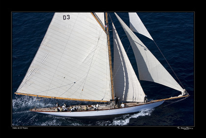 08_30559 St Tropez fond noir-.jpg