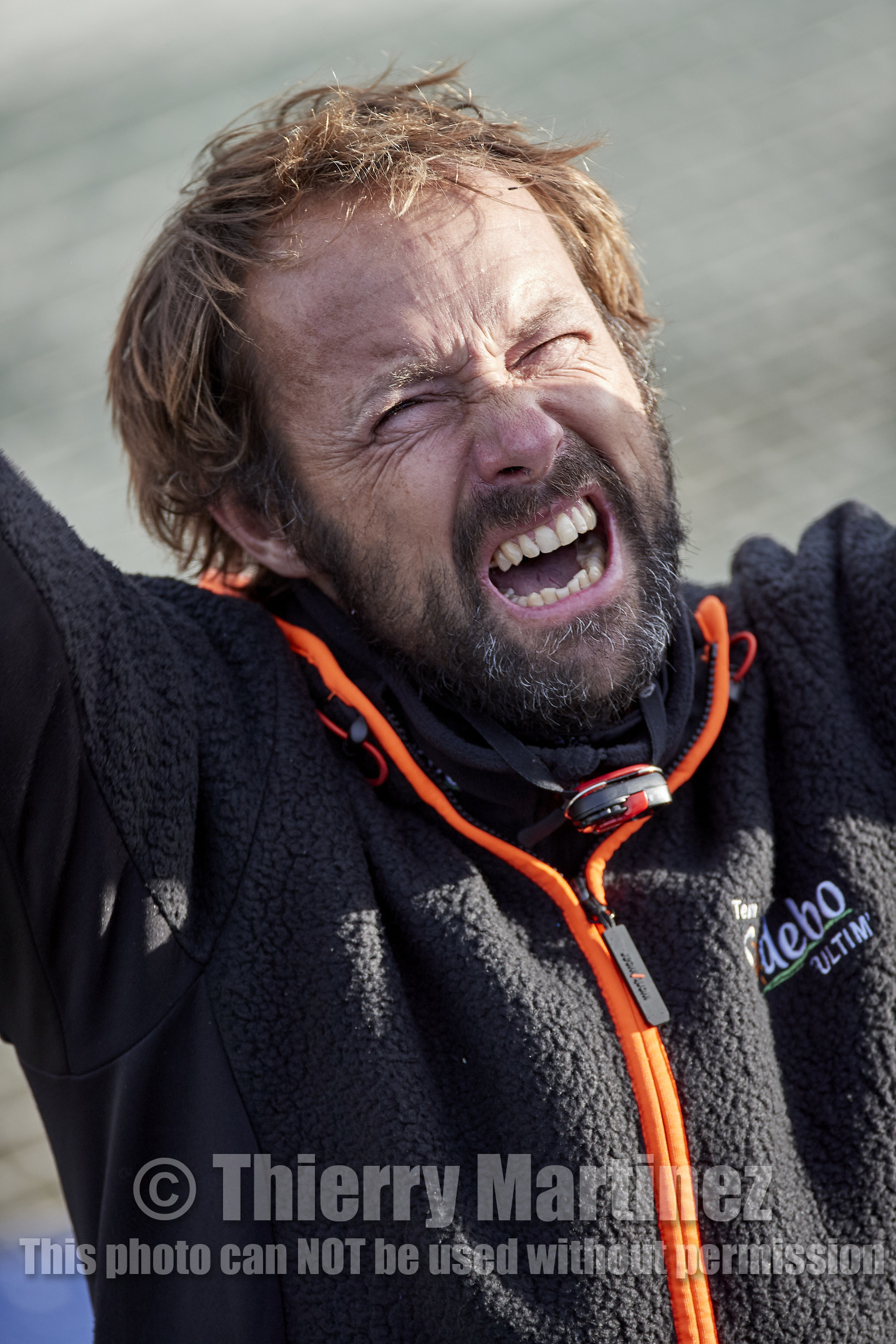Single-handed sailing round the world record .