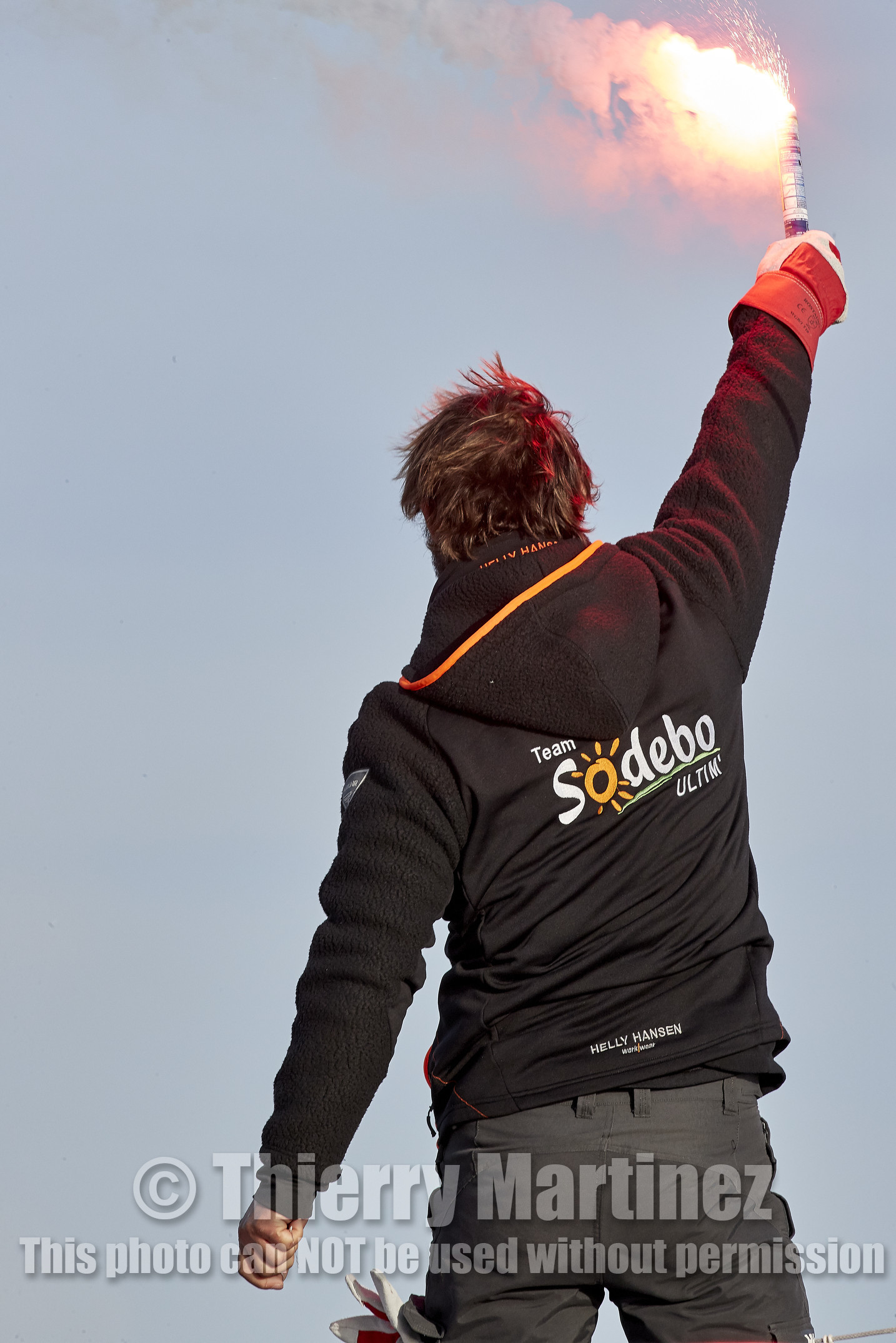 Single-handed sailing round the world record .