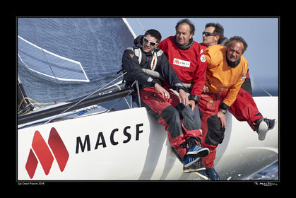 16_03669-- fond noir -.jpg