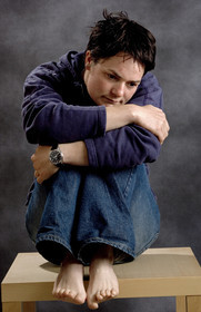 Ellen MacArthur Solo round the world record , finish(FRA)