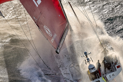 THM-17_107649_VOR-LISBON-LEG2start